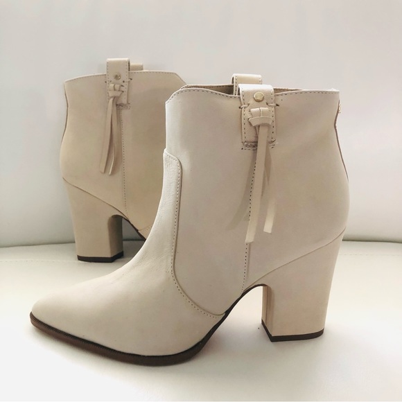 Sam Edelman Neomi Cream Pull-on Booties Sz 8 - Picture 2 of 15